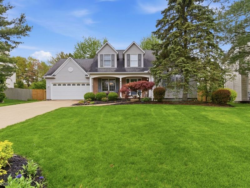 9981 Woodhurst Drive, Strongsville, OH 44149 Photo 2
