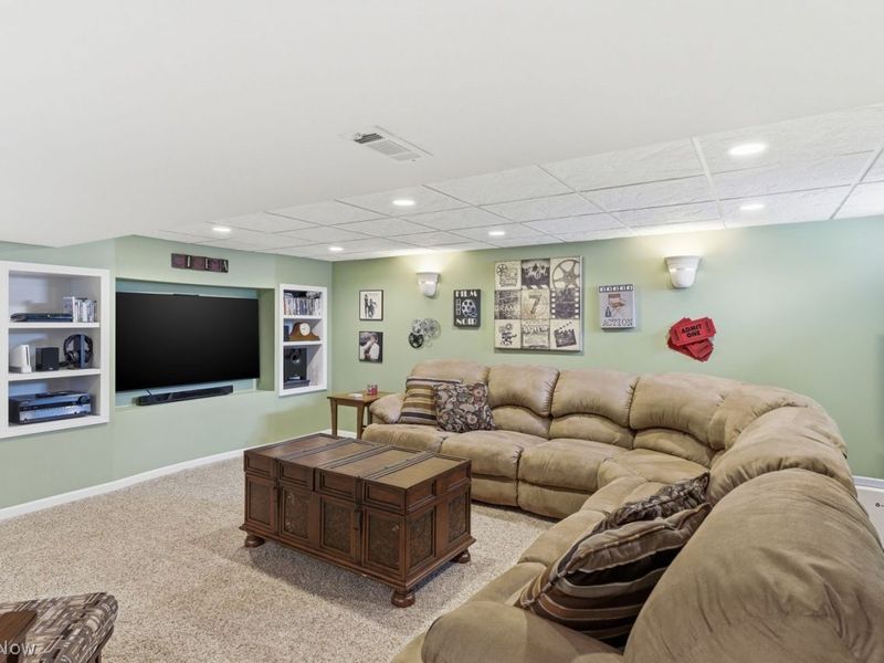 9981 Woodhurst Drive, Strongsville, OH 44149 Photo 36