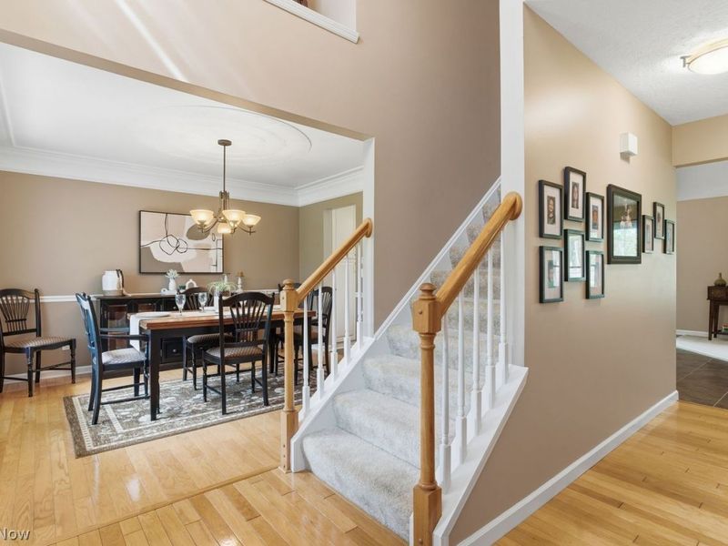 9981 Woodhurst Drive, Strongsville, OH 44149 Photo 5