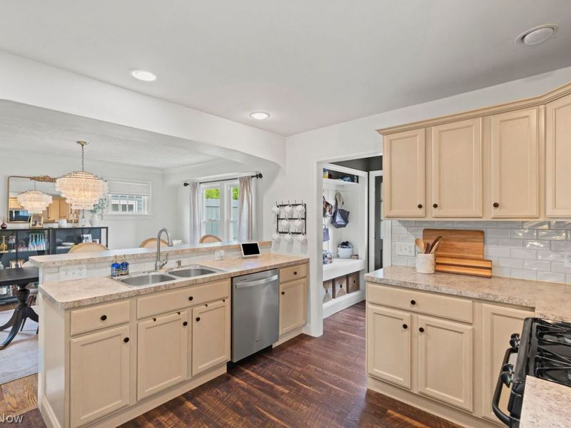16600 Chatfield Avenue, Cleveland, OH 44111 Photo 17
