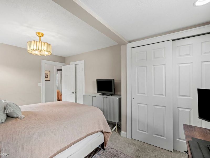 16600 Chatfield Avenue, Cleveland, OH 44111 Photo 29