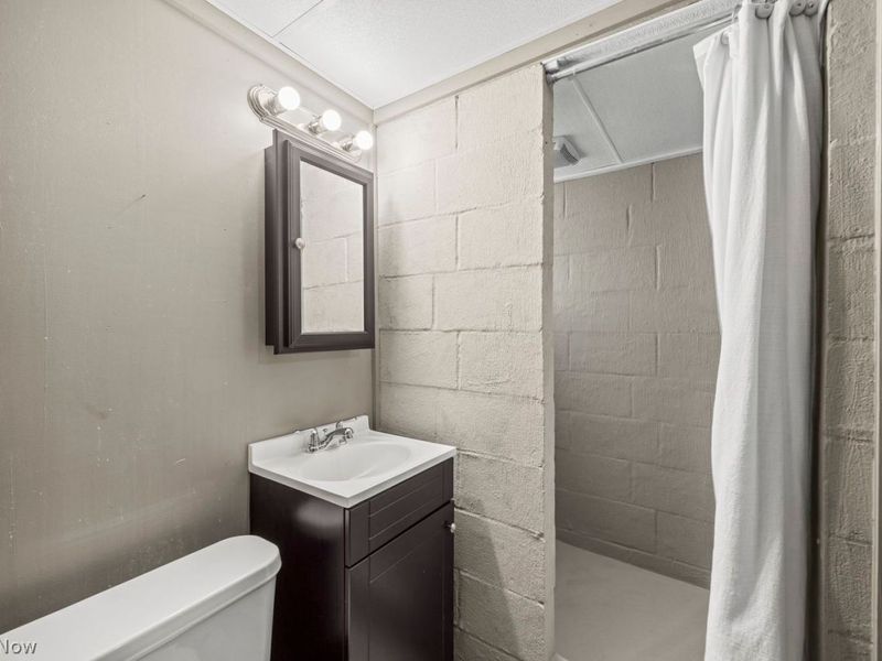 16600 Chatfield Avenue, Cleveland, OH 44111 Photo 44