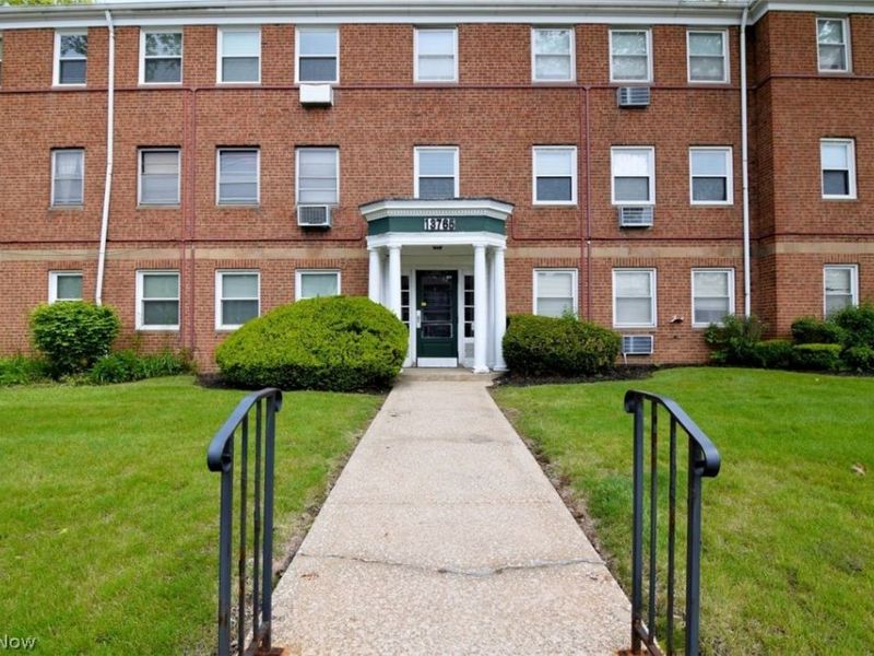 13765 Cedar Road, Unit 306A, South Euclid, OH 44118 Photo 2