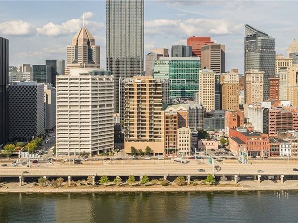 151 Fort Pitt Boulevard, Unit 1605, Pittsburgh, PA 15222