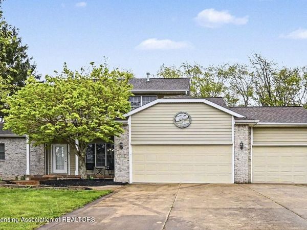 5810 Cartago Drive, Lansing, MI 48911