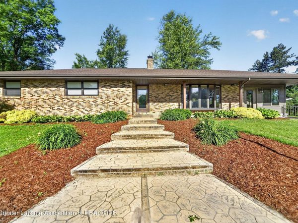 11165 Nixon Road, Grand Ledge, MI 48837