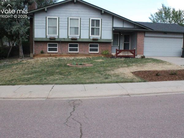 5055 Picket Drive, Colorado Springs, CO 80918