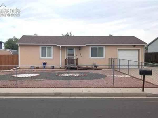 3241 Foxridge Drive, Colorado Springs, CO 80916