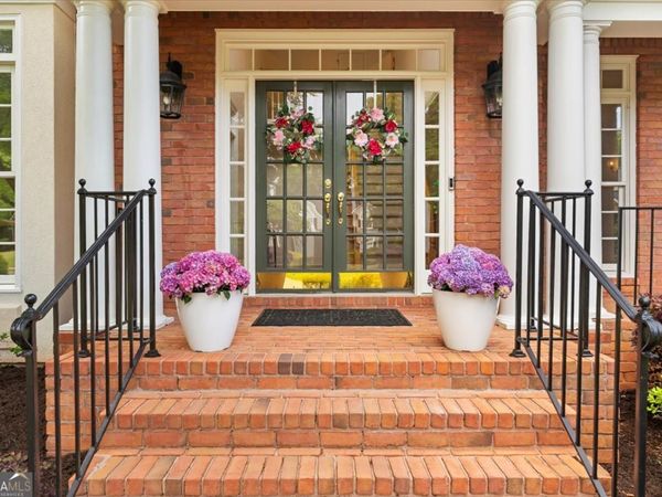 702 SE Cheswich Overlook SE, Marietta, GA 30067