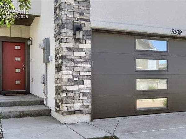 5309 Sky Top Lane, Colorado Springs, CO 80918