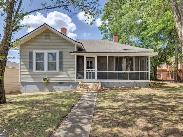 41 Poplar Street, Porterdale, GA 30014