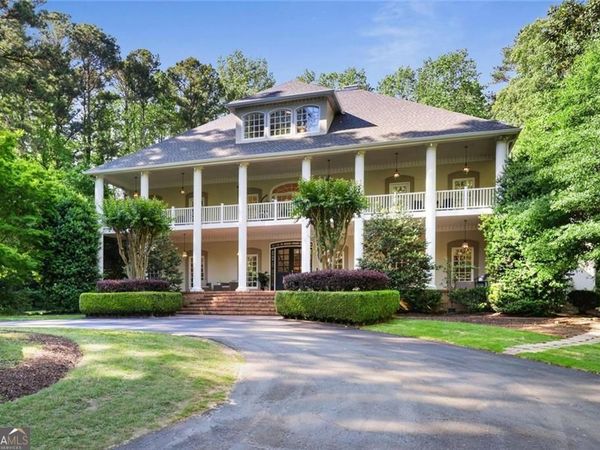 710 Walnut Drive SW, Marietta, GA 30064