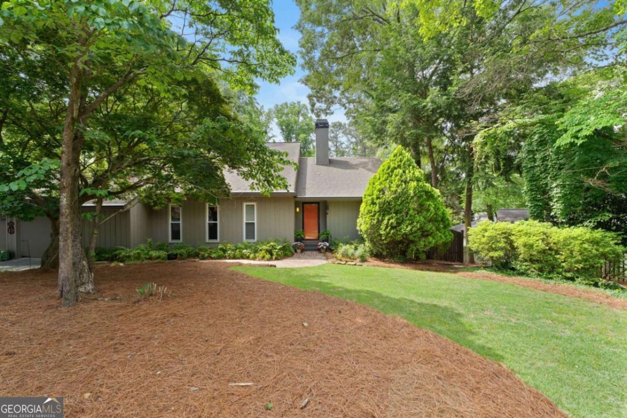 3699 Dunwoody Club Drive, Atlanta, GA 30350 Main Photo
