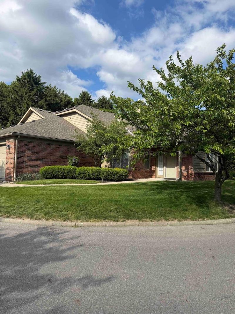 1380 Grey Oaks Dr., Columbus, OH 43230 Main Photo