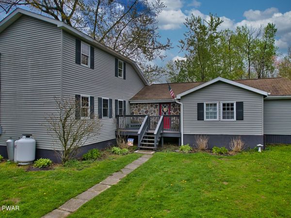128 Franklin Avenue, Greenfield Twp, PA 18407