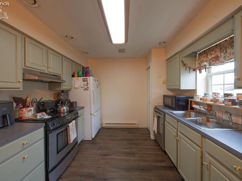 231 Highland, Bellevue, OH 44811 Photo 2