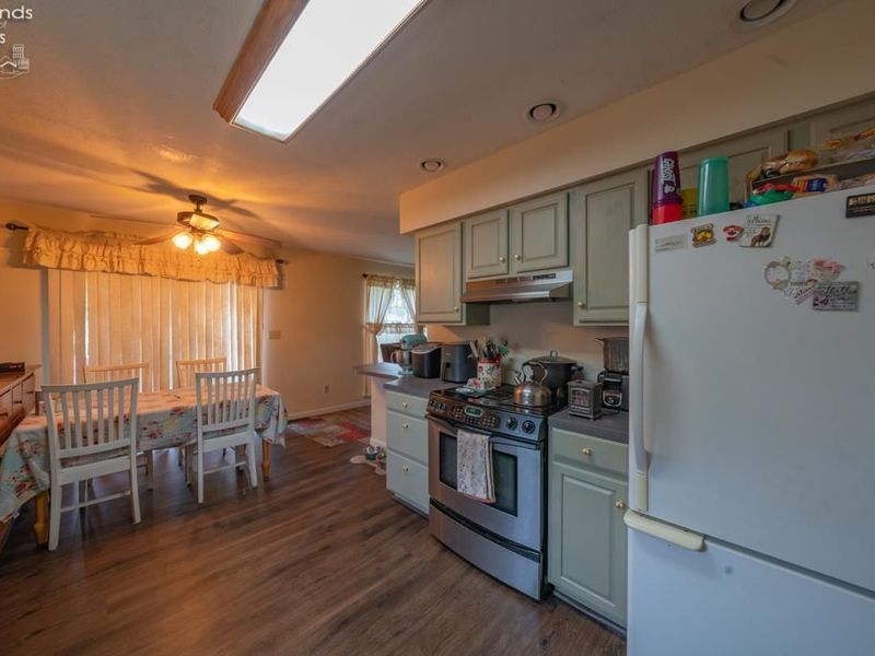 231 Highland, Bellevue, OH 44811 Photo 3