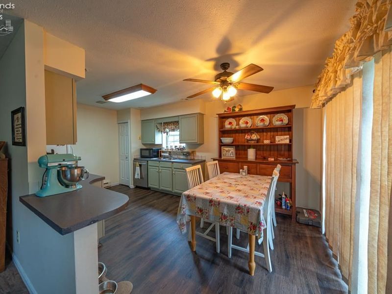 231 Highland, Bellevue, OH 44811 Photo 4