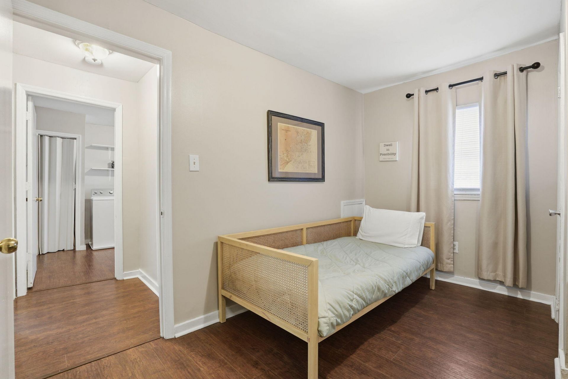105 Cooper Street Photo 20