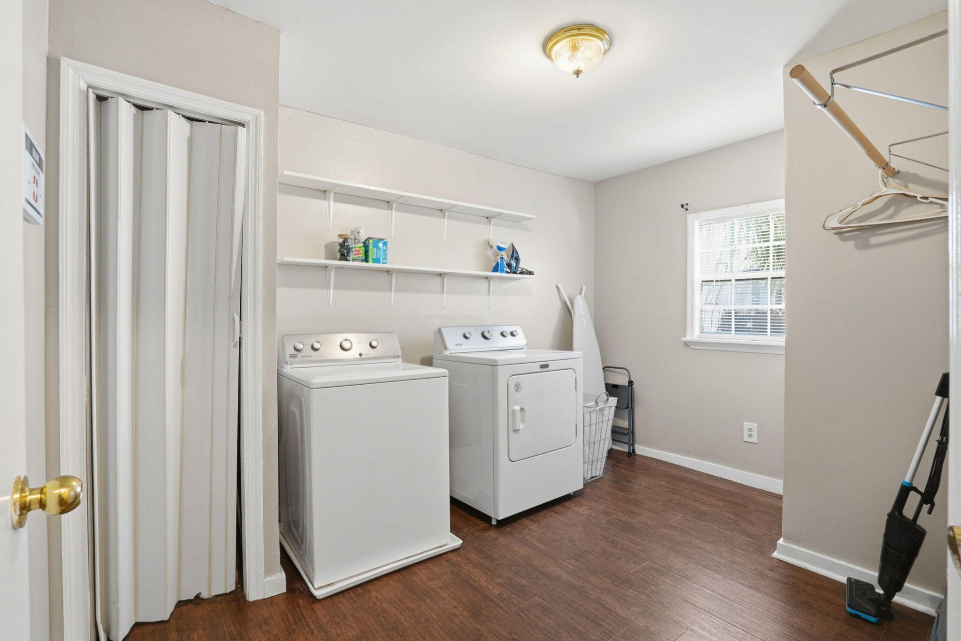 105 Cooper Street Photo 23