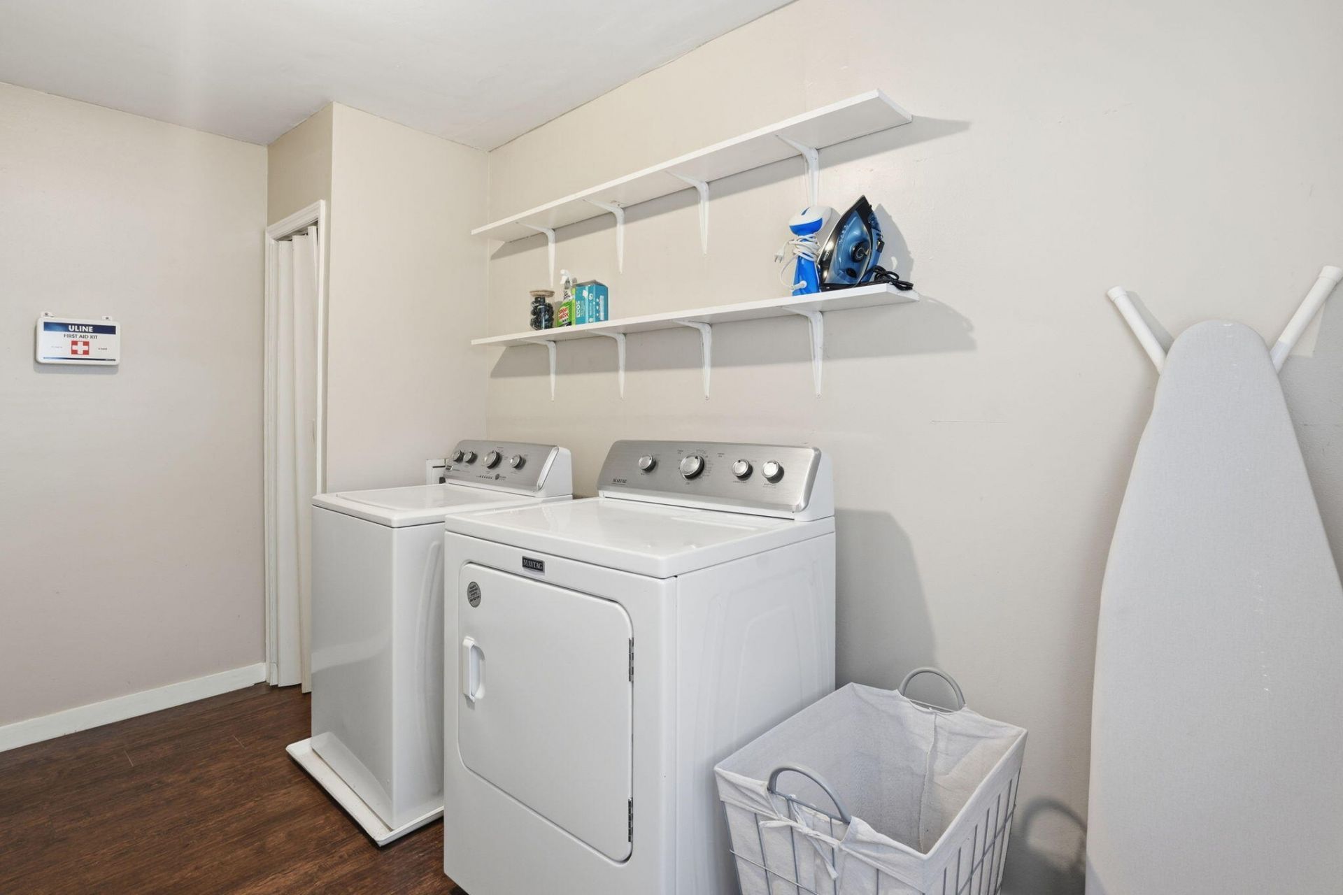 105 Cooper Street Photo 24