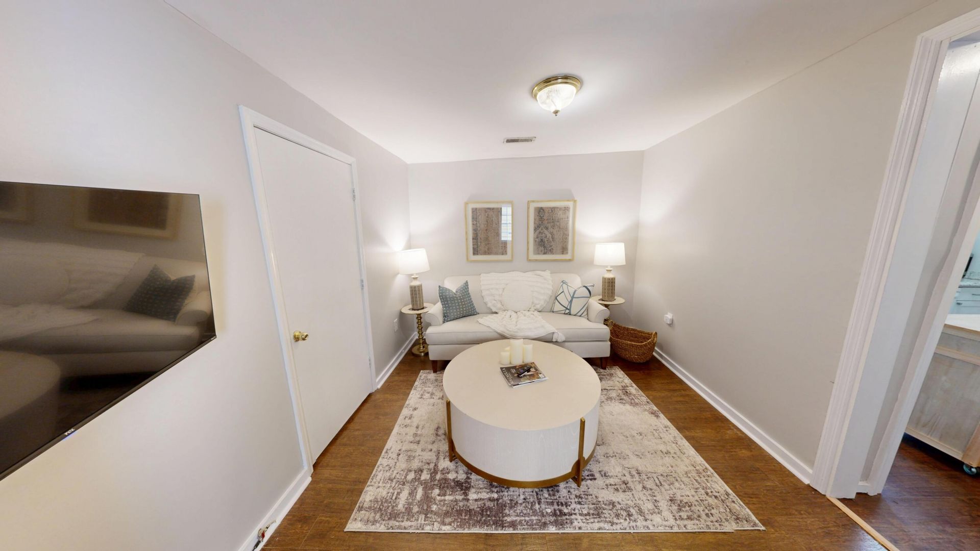 105 Cooper Street Photo 4