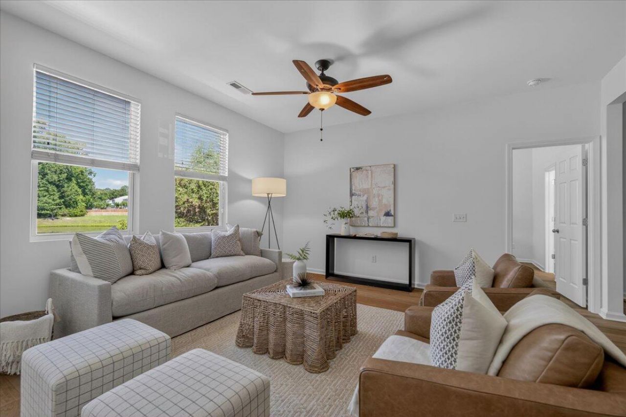 531 Flycatcher Drive Photo 6