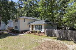 207 Foxcroft Lane photo 4