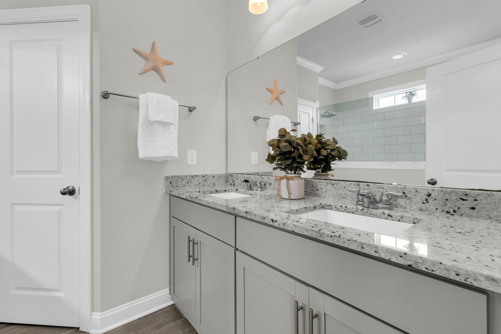 1551 Prince Edward Street Photo 19