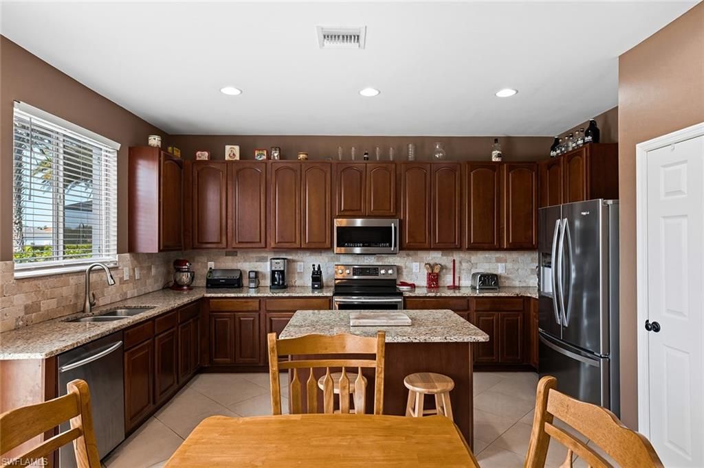 18290 Pine Nut Ct , Lehigh Acres, FL 33972 Photo