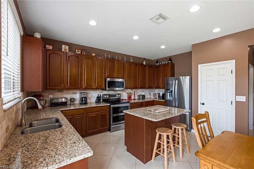18290 Pine Nut Ct , Lehigh Acres, FL 33972 Photo