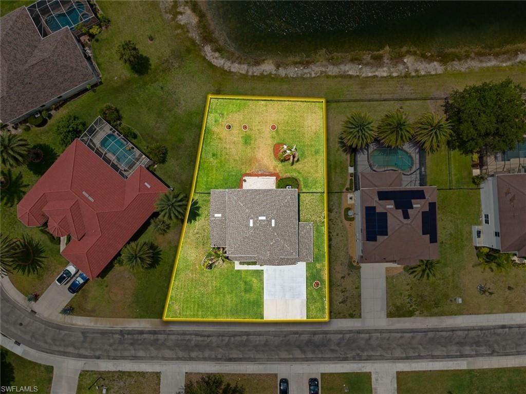 18290 Pine Nut Ct , Lehigh Acres, FL 33972 Photo