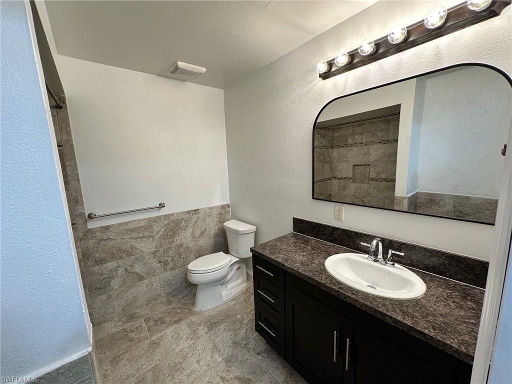 4266 Island Cir , Unit B, Fort Myers, FL 33919 Photo