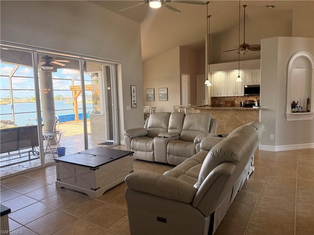 1028 Hancock Bridge Pkwy, Cape Coral, FL 33990 Photo