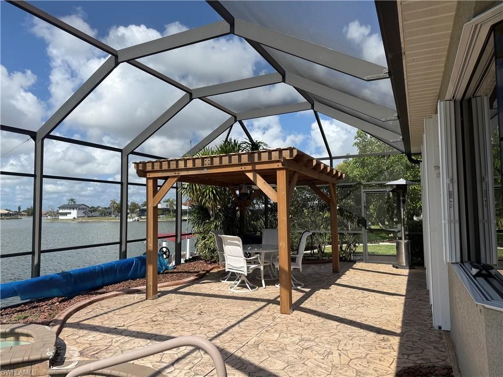 1028 Hancock Bridge Pkwy, Cape Coral, FL 33990 Photo