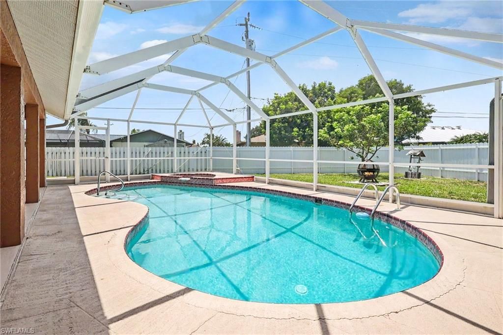 628 SE 21st Ln , Cape Coral, FL 33990 Photo