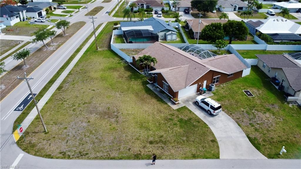 628 SE 21st Ln , Cape Coral, FL 33990 Photo