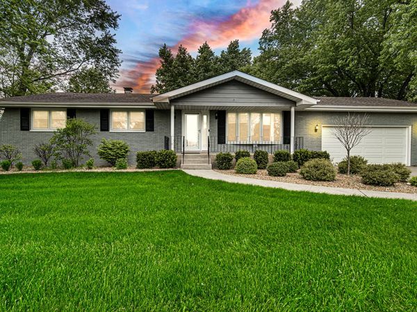 13670 W 90th Avenue, St. John, IN 46373