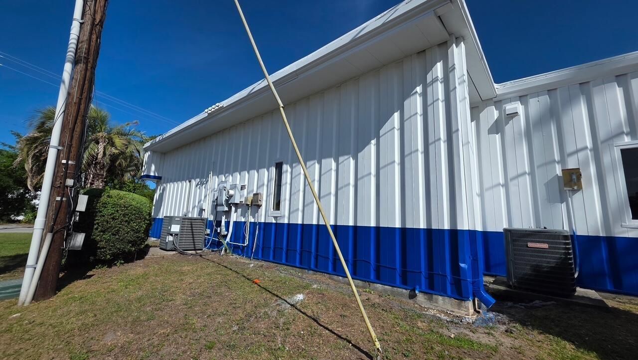 4991 Banco Road  Photo 5