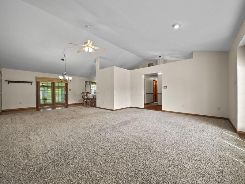 525 Burdick Drive , Washington Court House, OH 43160 Photo 7