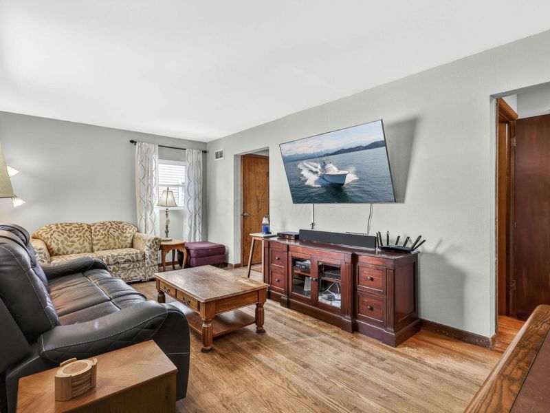 845 Weldon Avenue , Columbus, OH 43224 Photo 8