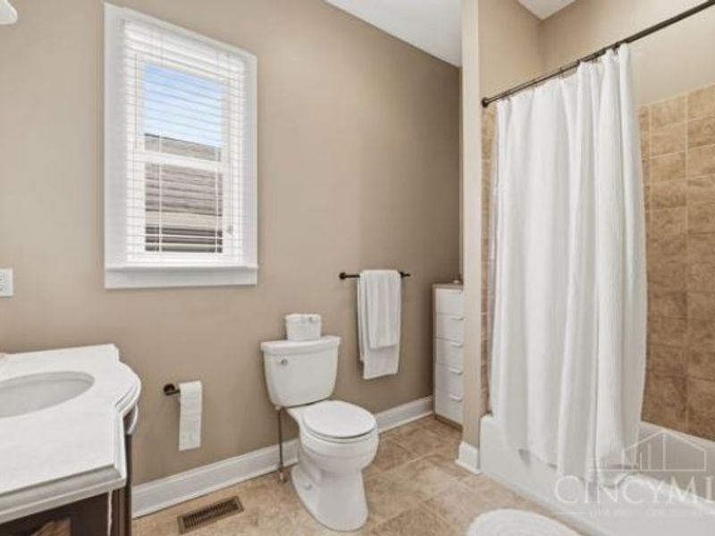 448 Delta Avenue, Cincinnati, OH 45226 Photo 15