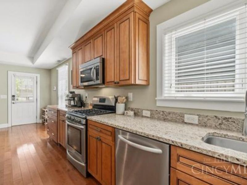 448 Delta Avenue, Cincinnati, OH 45226 Photo 4
