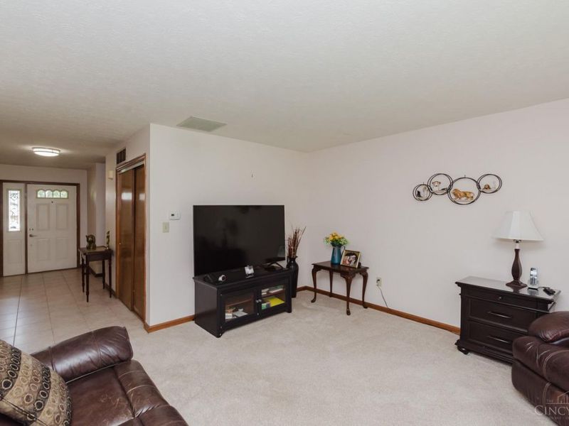 4139 Abbeygate Drive, Beavercreek, OH 45430 Photo 4