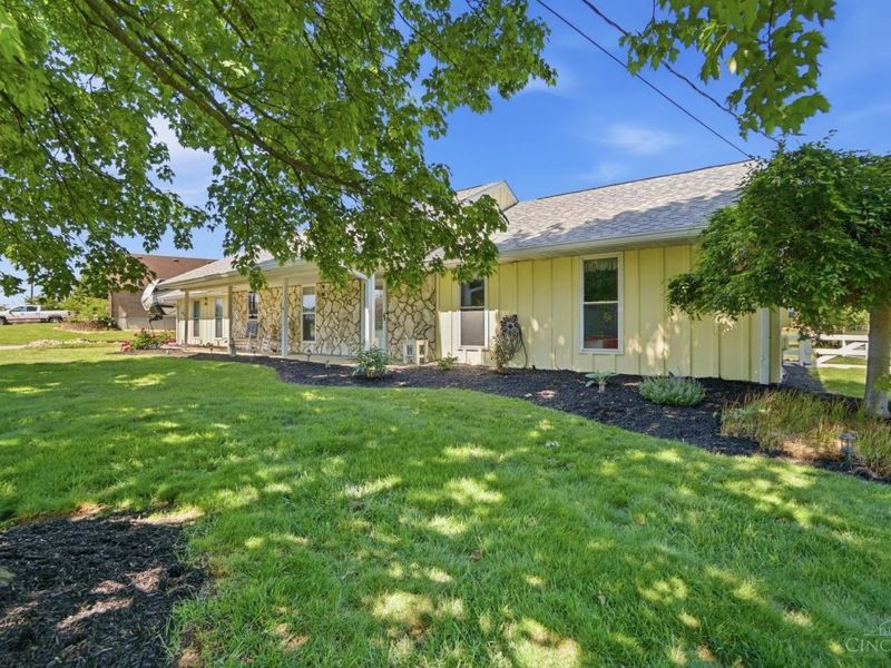 6033 Brofield Drive, Hamilton, OH 45011 Photo 9