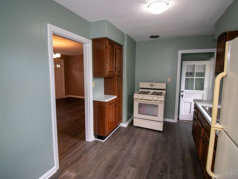 1469 Hill Avenue, Cincinnati, OH 45231 Photo 10
