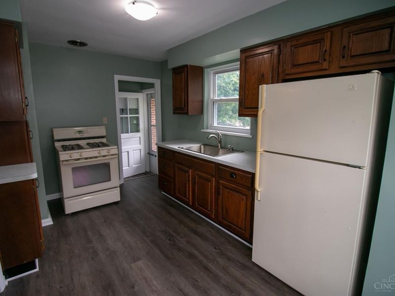 1469 Hill Avenue, Cincinnati, OH 45231 Photo 11