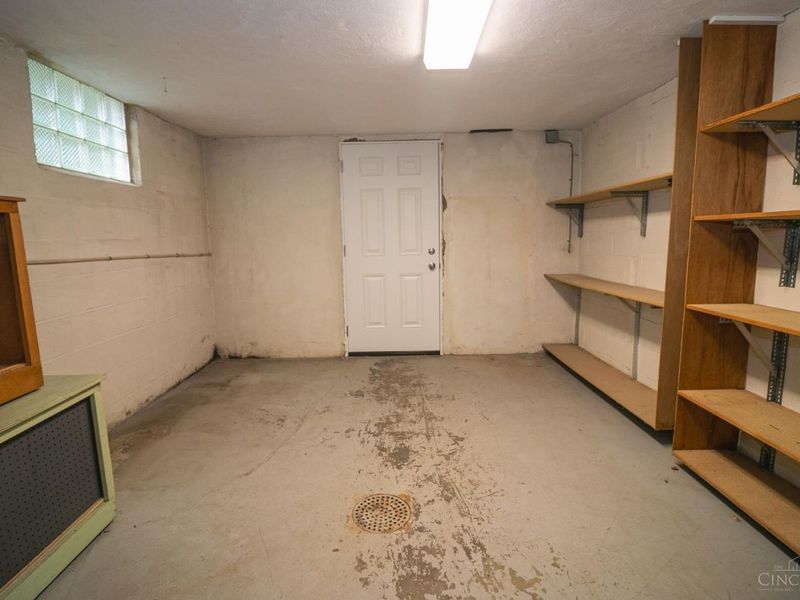 1469 Hill Avenue, Cincinnati, OH 45231 Photo 27