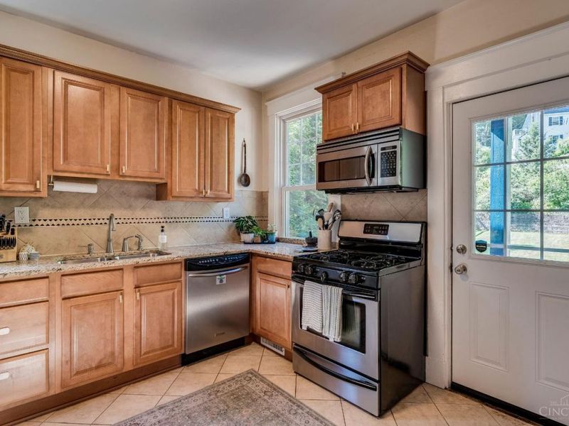 3095 Linwood Avenue, Cincinnati, OH 45208 Photo 17
