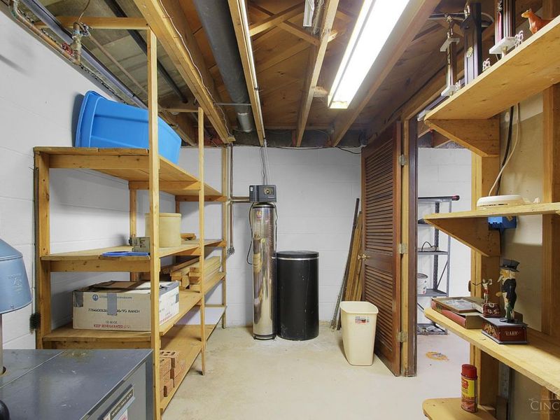 9046 W Saxton, West Chester, OH 45069 Photo 22